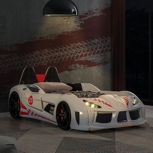 Trackster White Car Bed / Twin