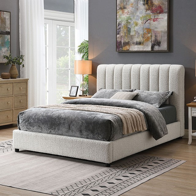 Traverso White E.King Bed