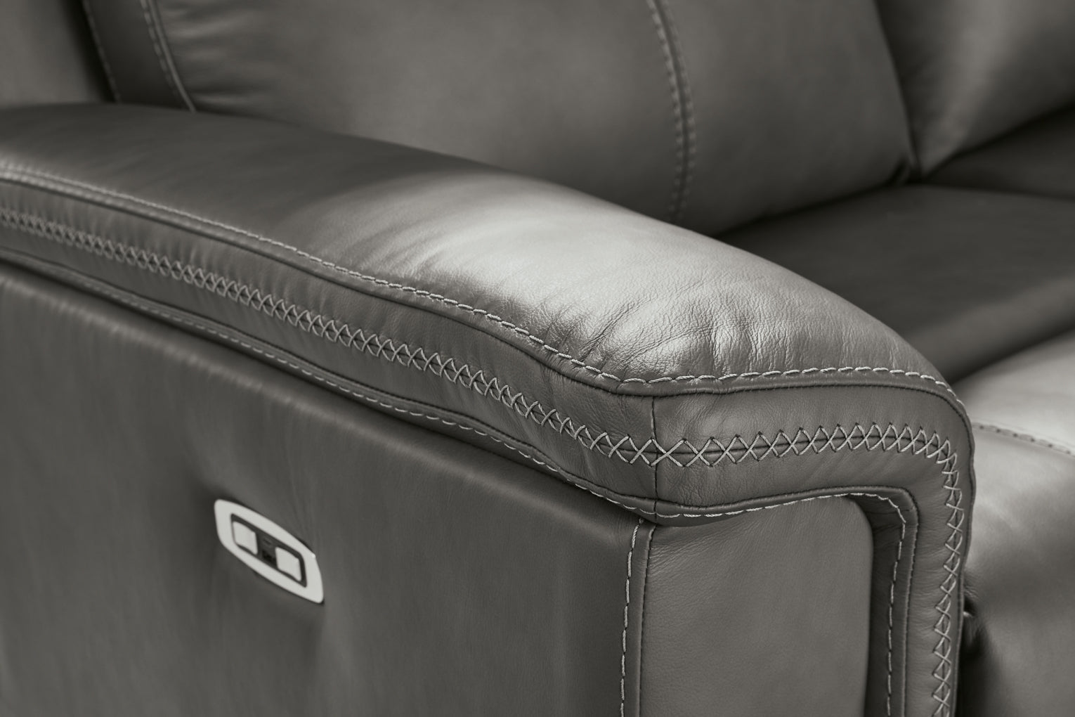 Beryton PWR REC Sofa with ADJ Headrest