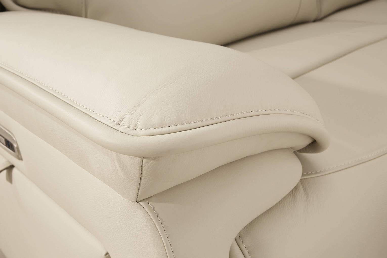 Double Deal 3-Piece Power Reclining Loveseat with Console
