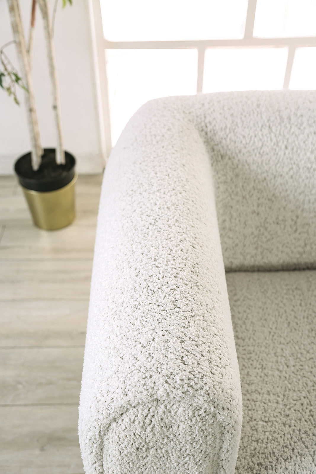 Verdal Off-White Sofa & Loveseat