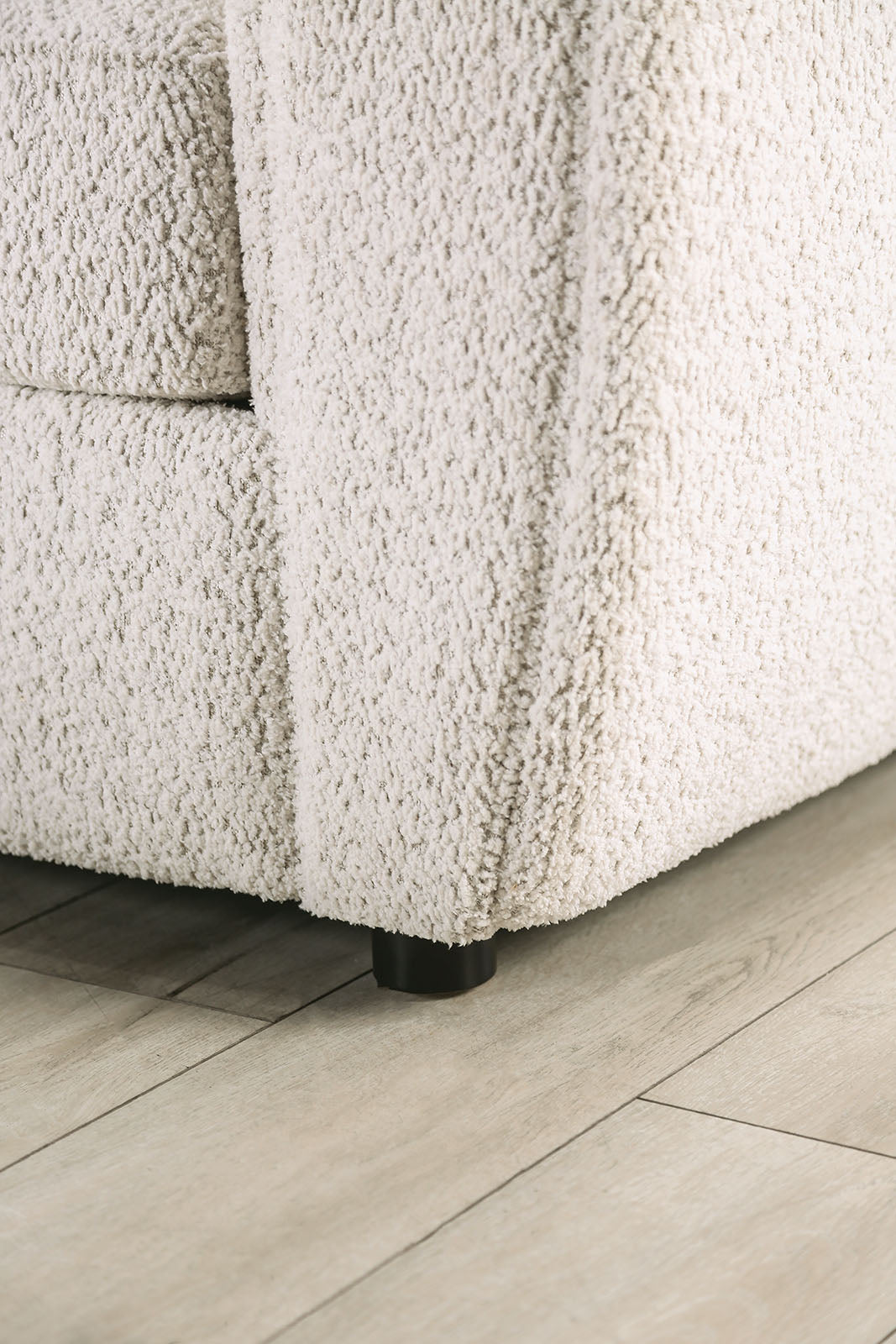 Verdal Off-White Sofa & Loveseat