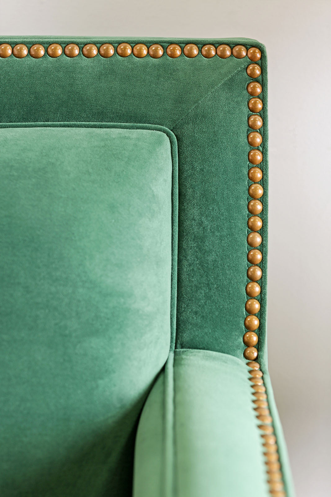 Verdante Emerald Green/Gold Sofa & Loveseat