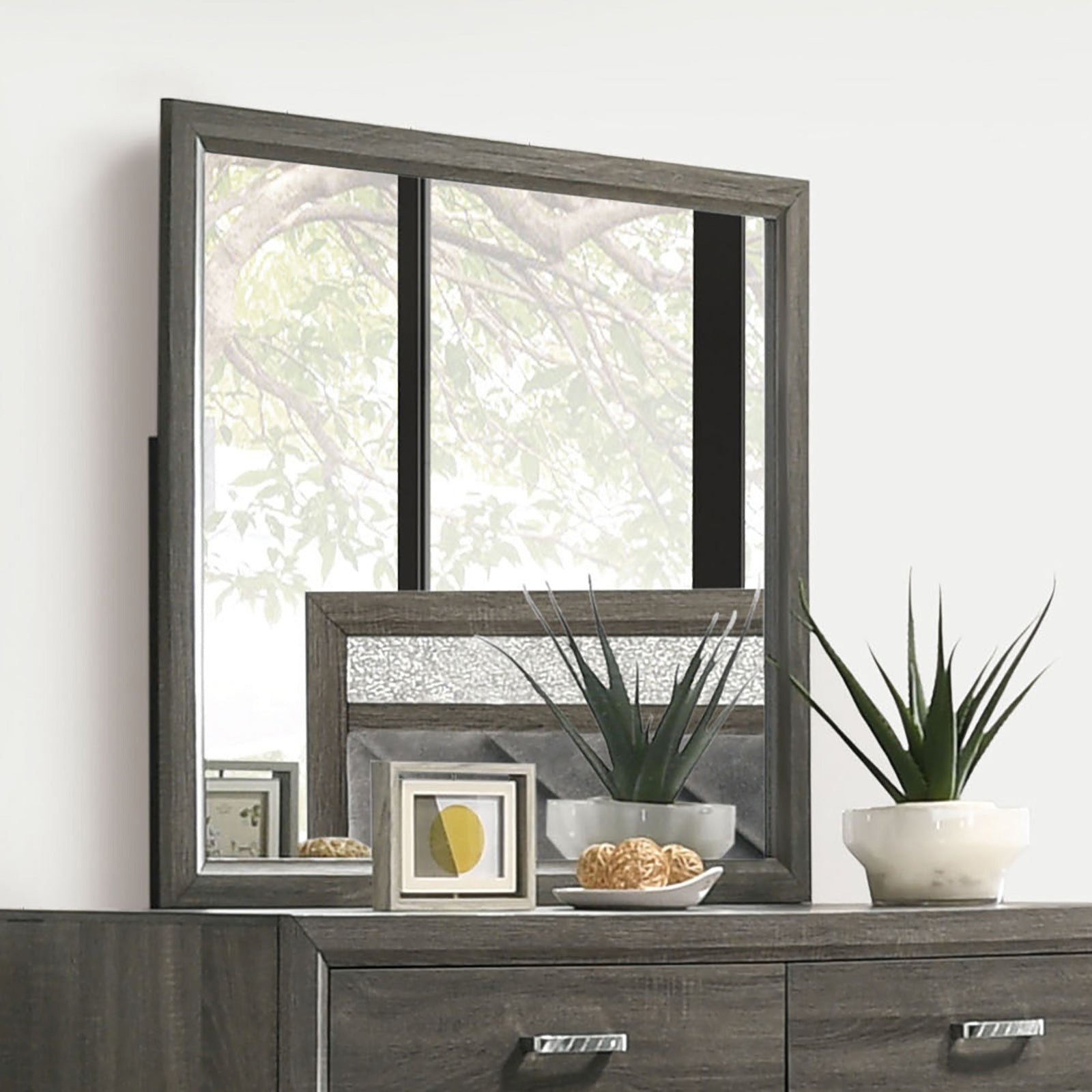Voleta Gray 5 Pc. Queen Bedroom Set w/ 2NS