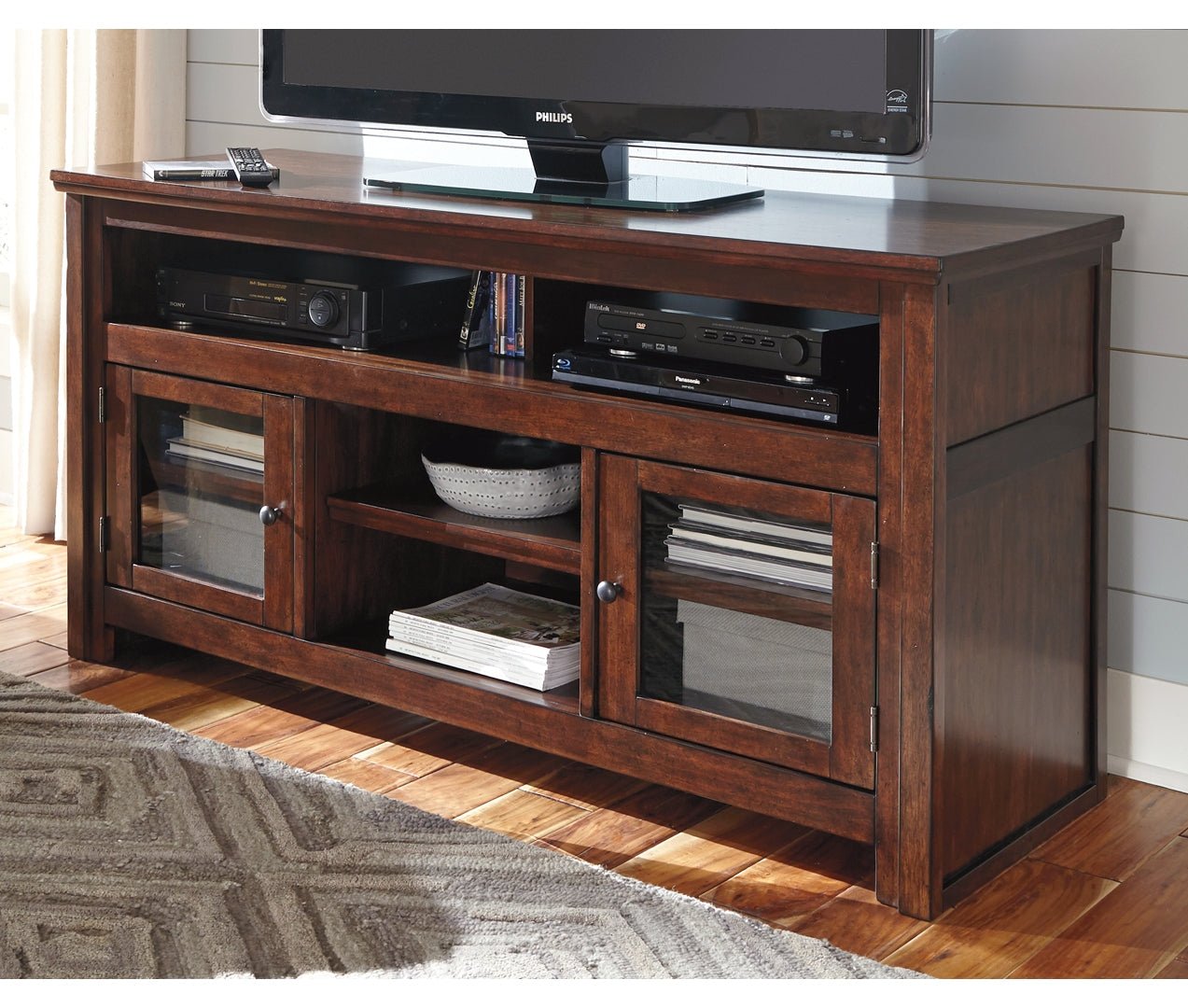 Harpan XL TV Stand w/Fireplace Option