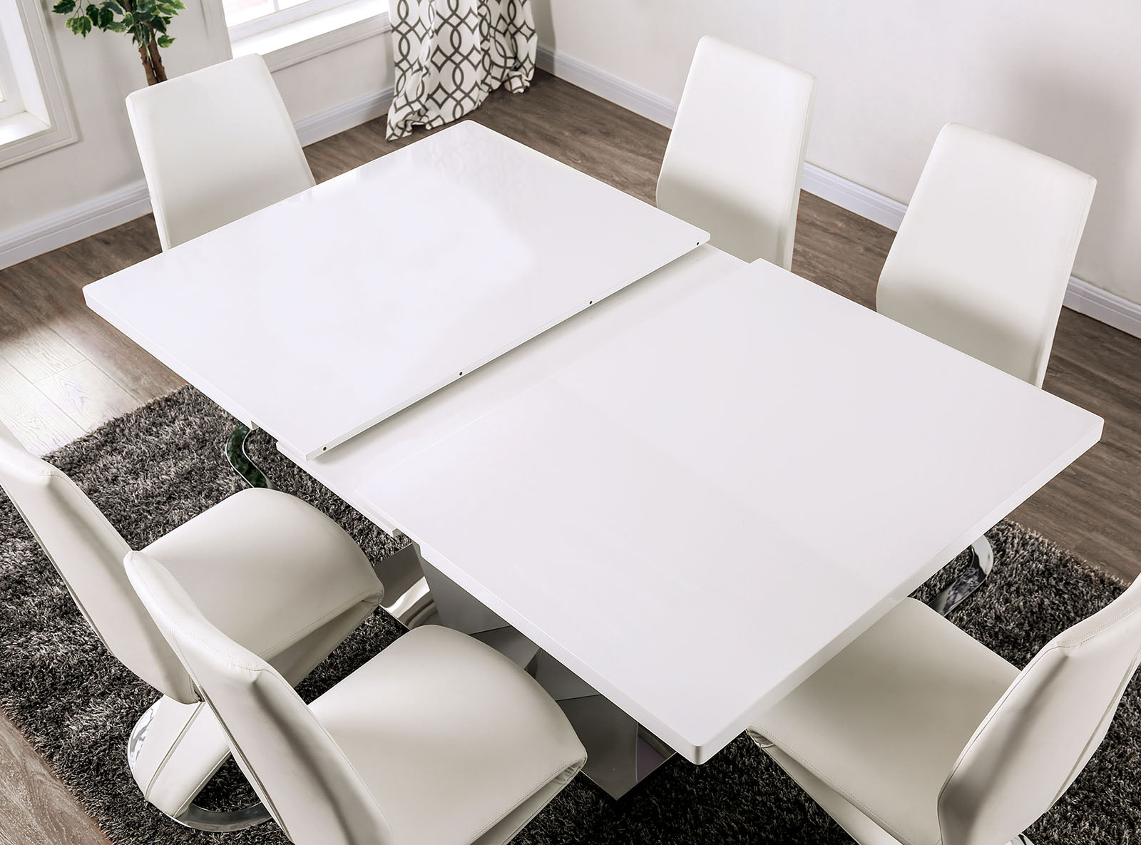 Zain White/Chrome 7 Pc. Dining Set