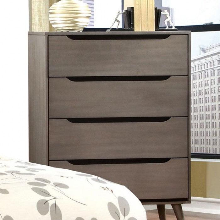 Lennart Chests 