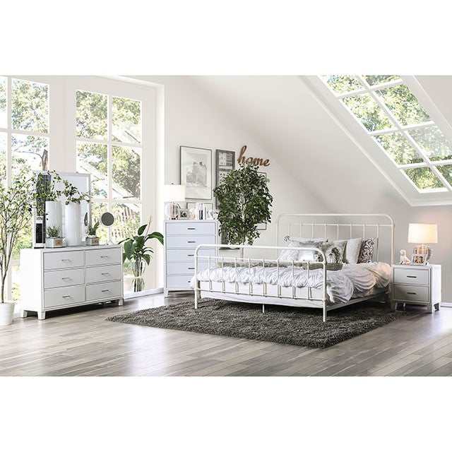 iria Vintage White Eastern King Bed