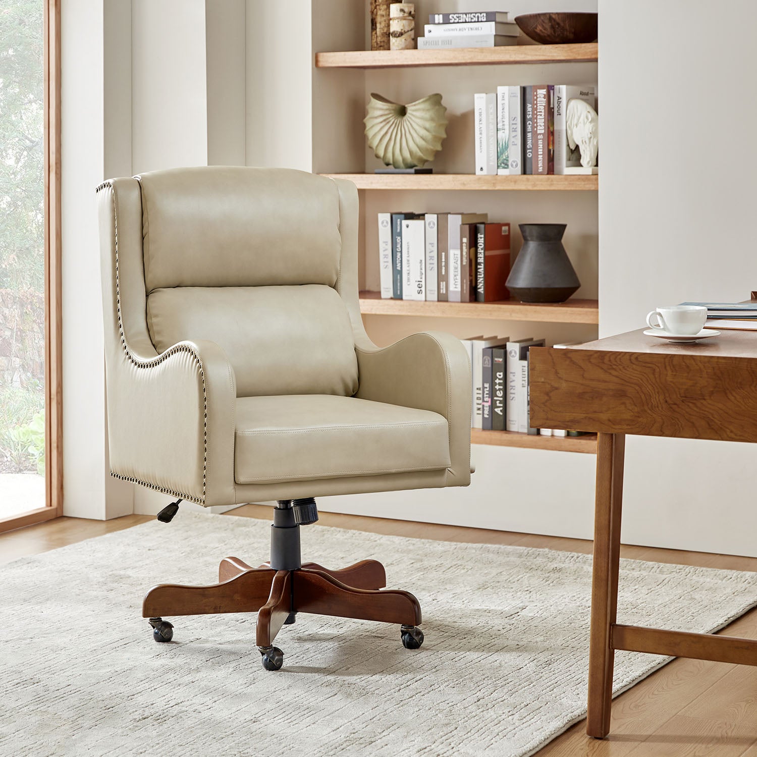 Viv Leather Executive Task Chair in Browness