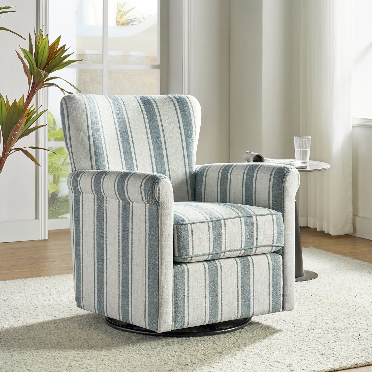 Knud Swivel Chair in Blue